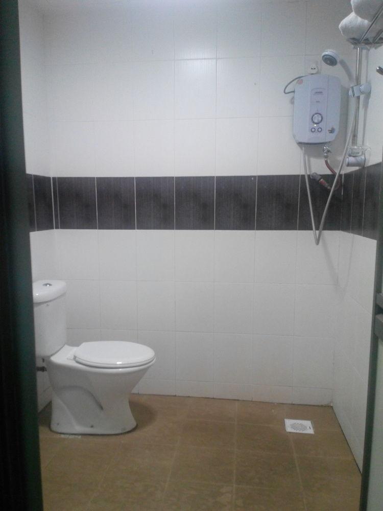 7 Heaven Boutique Hotel Pasir Gudang Exterior foto